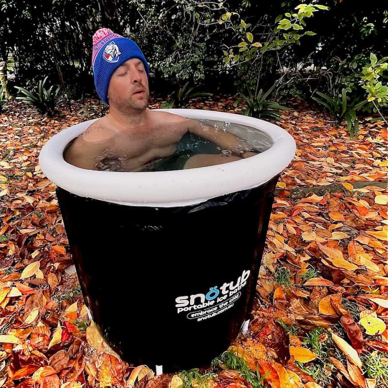 Athlete rejuvenating in snö's top-quality portable ice bath tub